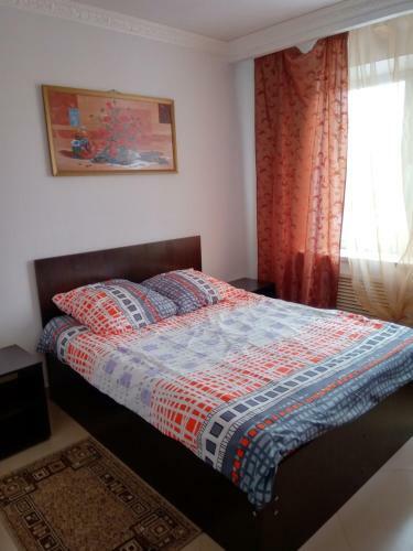 Hostal Rooms On Akademika Lavrentyeva 8