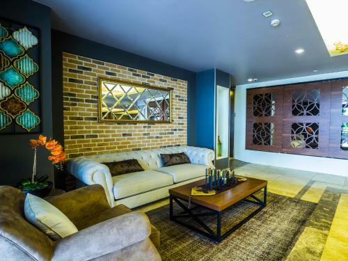Hotel Alesha Suite