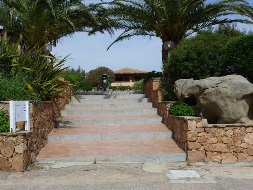 Baia De Bahas - Apartments & Resort