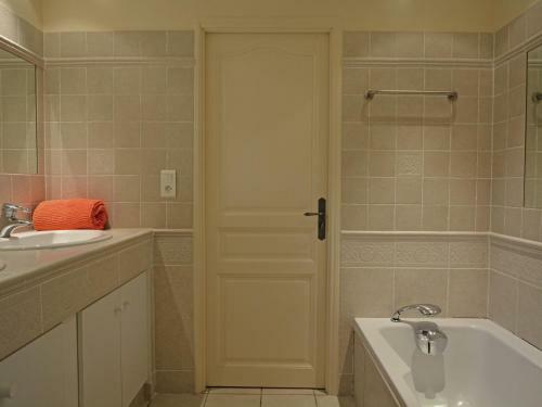 Holiday Home Mas Lub�ron Vue Magnifique