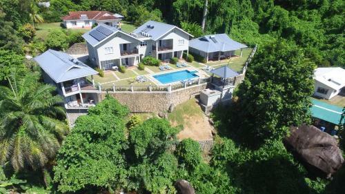 Hostal Bambous River Lodge