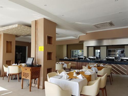 Hotel Tanga Beach Resort & Spa