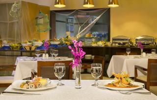 Hotel City Seasons Suites