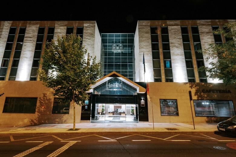 Zenit Aparthotel Hall88