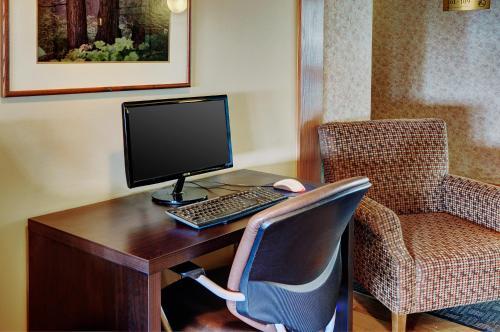 Posada Lakeview Inn & Suites Brandon