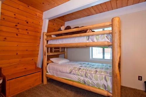 Kaley Vacation Rental Cabin