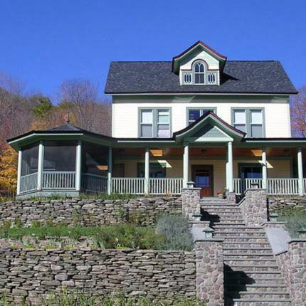 Bed & Breakfast Breezy Hill Inn