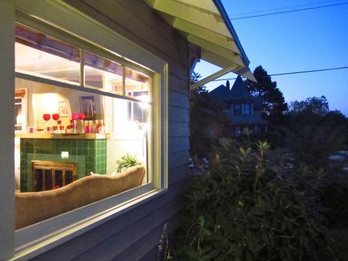 Hostal Portland Piedmont Guesthouse