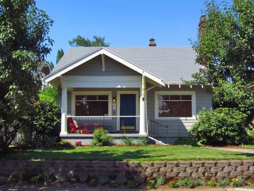 Hostal Portland Piedmont Guesthouse