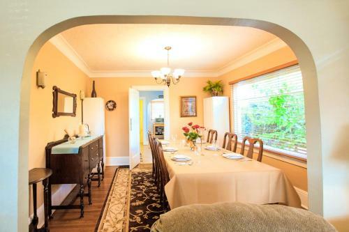 Hostal Portland Piedmont Guesthouse