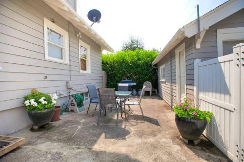 Hostal Portland Piedmont Guesthouse
