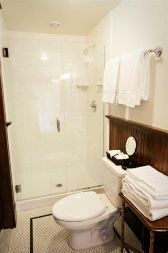 The Gatewood Bed And Breakfast
