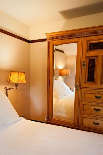 The Gatewood Bed And Breakfast