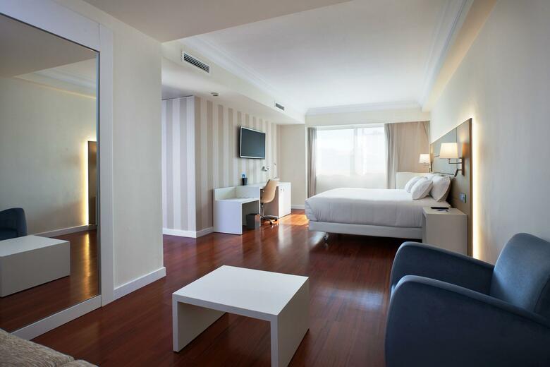 Hotel NH Pamplona Iru�a Park