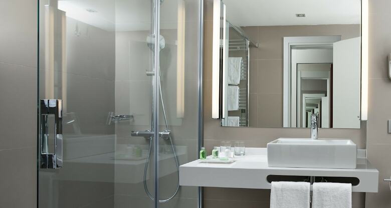Hotel NH Pamplona Iru�a Park