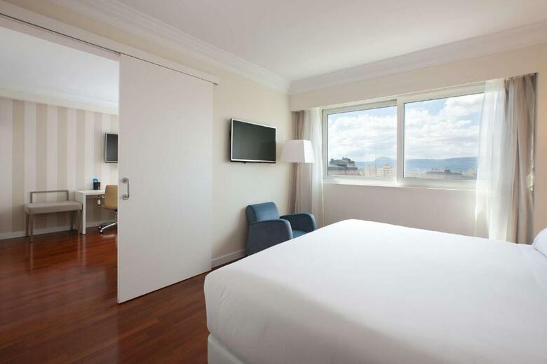 Hotel NH Pamplona Iru�a Park