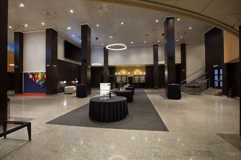 Hotel NH Pamplona Iru�a Park
