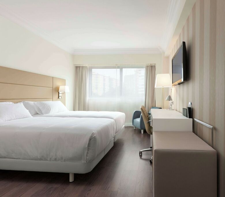 Hotel NH Pamplona Iru�a Park