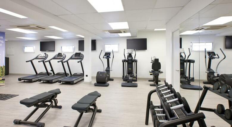 Hotel NH Pamplona Iru�a Park