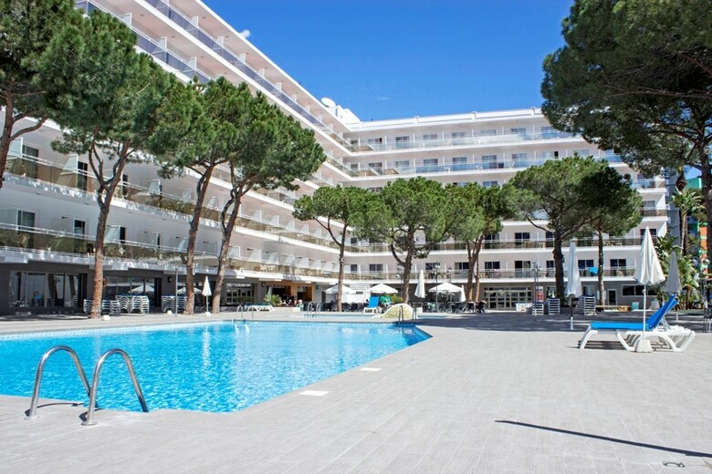 Hotel Oasis Park