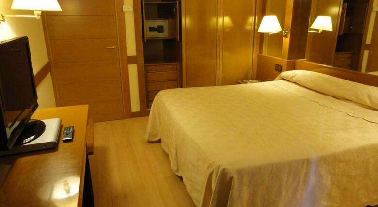 Hotel Los Arcos