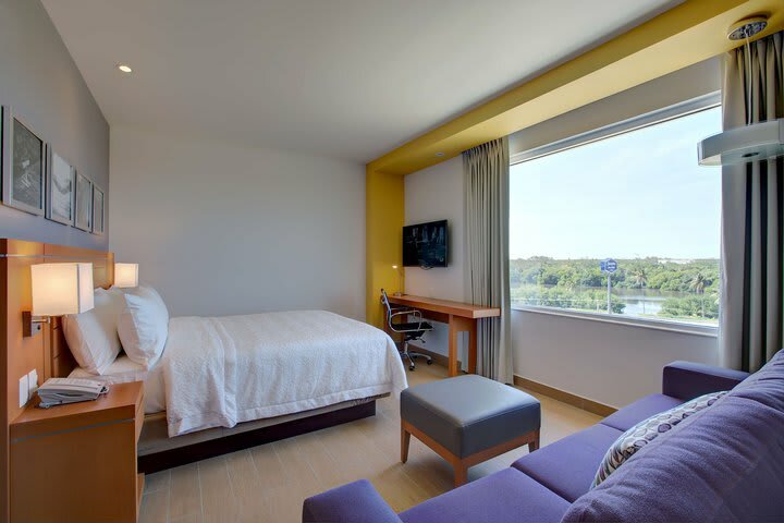 Hotel Hampton Inn & Suites Paraiso