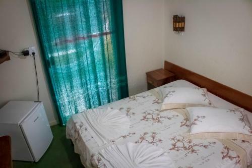 Hostal Albergue O Pharol