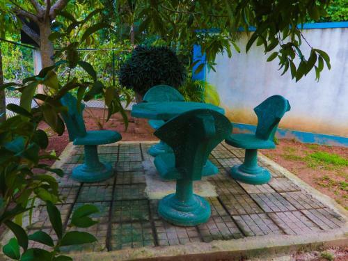 Hostal Kadolana Villa