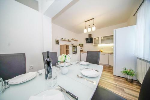 Apartment Splitska 2857a