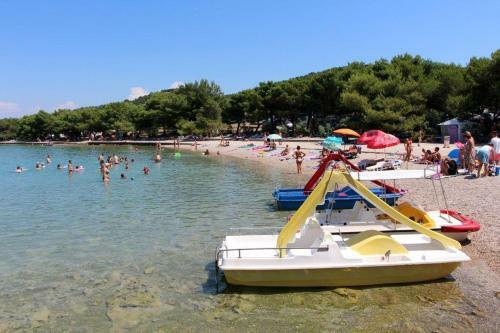 Hostal Triple Room Tisno 5128a