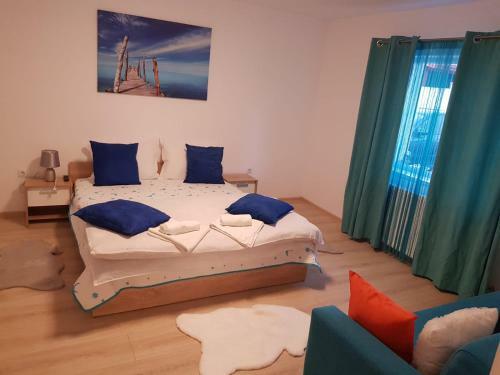 Georgiana Apartments
