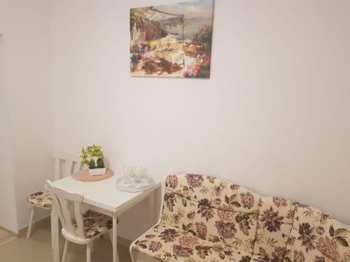 Georgiana Apartments