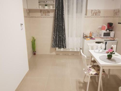 Georgiana Apartments