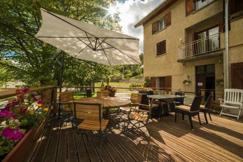 Hostal Chalet Les Moineaux Chambres D'h�tes