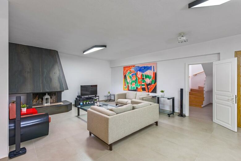 The White Villa At Sani