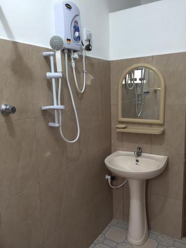 Hostal Yaarl Holiday Inn
