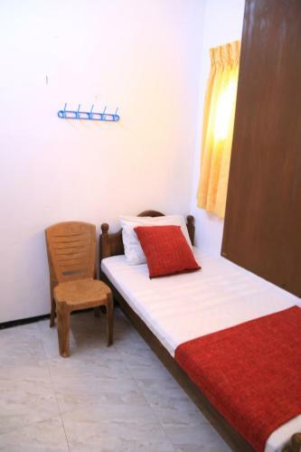 Hostal Yaarl Holiday Inn