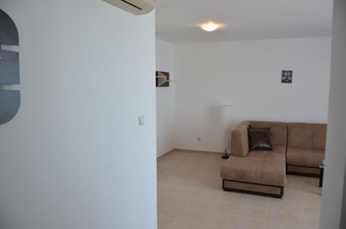 Oasis Laguna Apartments