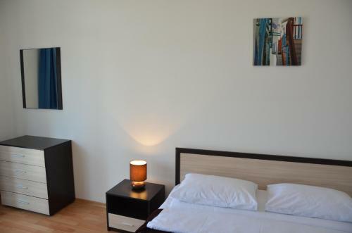 Oasis Laguna Apartments