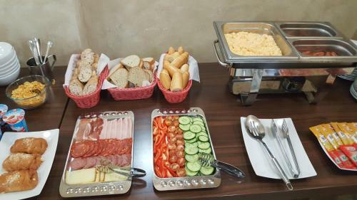 Hostal Penzion Reos
