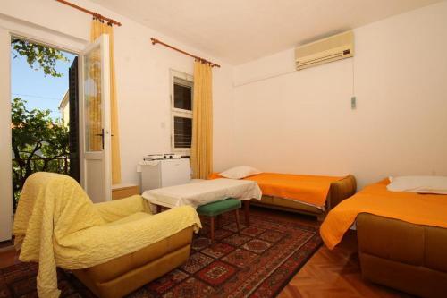 Hostal Triple Room Baska Voda 6748a