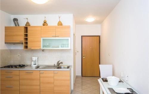 Apartment Brela With Sea View 10