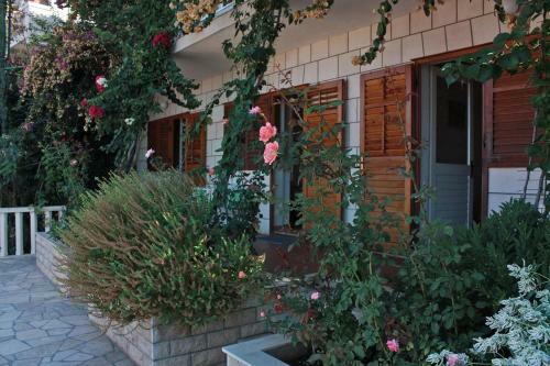 Hostal Studio Brela 2752d