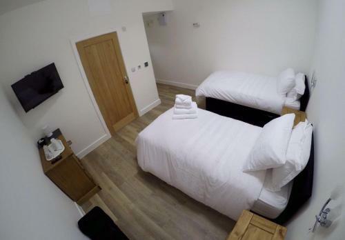 Deepcut Lodge Bed & Breakfast