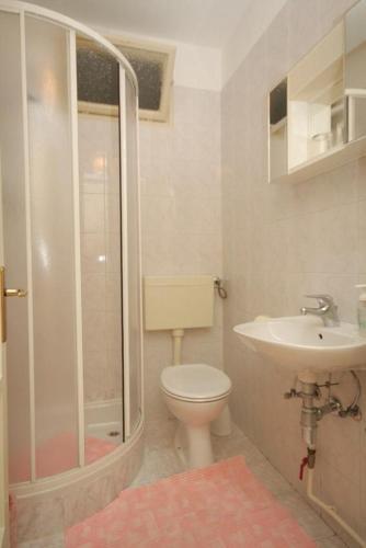 Hostal Double Room Medveja 7775e