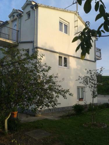 Trilj Apartman Jurika