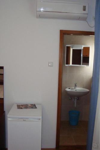 Hostal Double Room Supetarska Draga - Donja 2013e