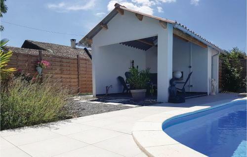 Holiday Home Le Pizou 02