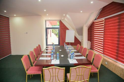 Alisa Hotel Labone