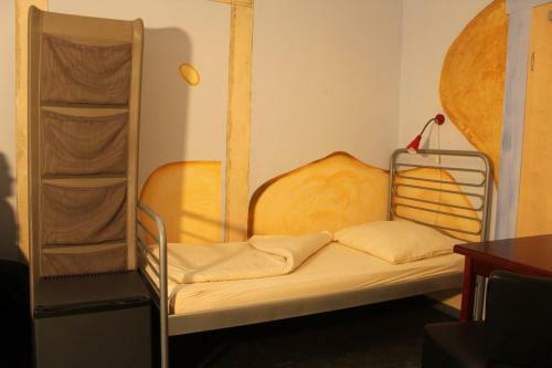 Hostal Alex 30 Hostel